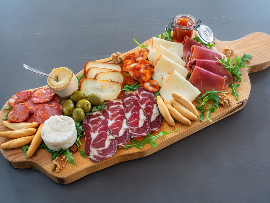 Why Are Charcuterie Boards Perfect Appetizers?